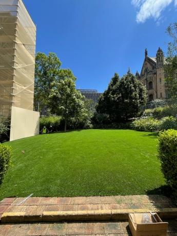 How to clean synthetic artificial fake grass in Sydney and Australia